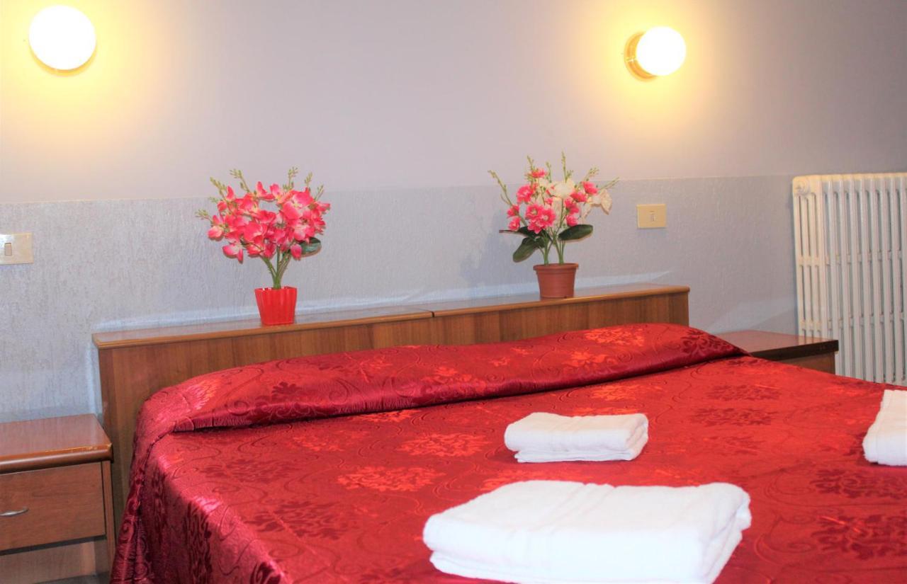 Hotel Eurorooms Ρώμη Εξωτερικό φωτογραφία
