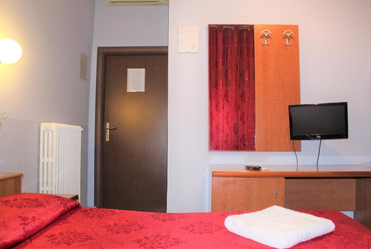 Hotel Eurorooms Ρώμη Εξωτερικό φωτογραφία