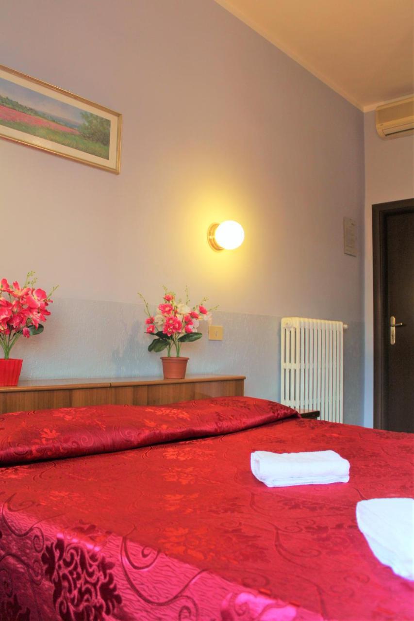Hotel Eurorooms Ρώμη Εξωτερικό φωτογραφία